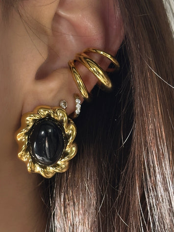 ALMA black earrings