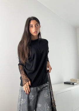 LACE-SLEEVE t-shirt BLACK